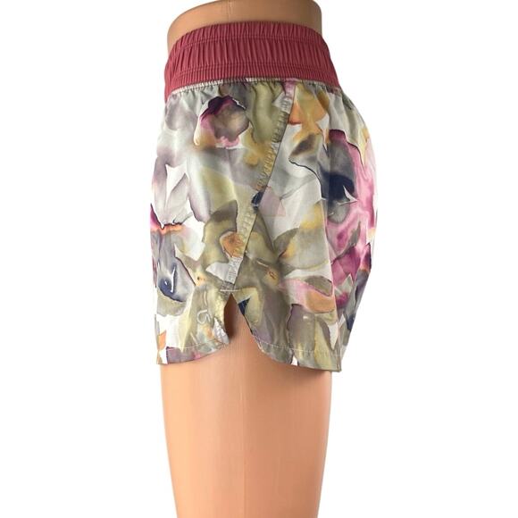 GapFit Women Multicolor Floral Elastic Waist Mid Rise Athletic Running Shorts XS - Picture 2 of 6